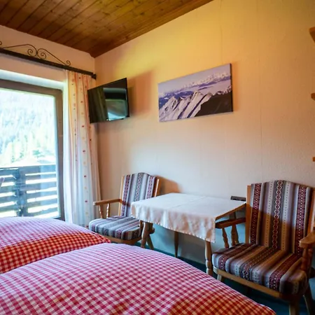 Hotel Mittereggalm