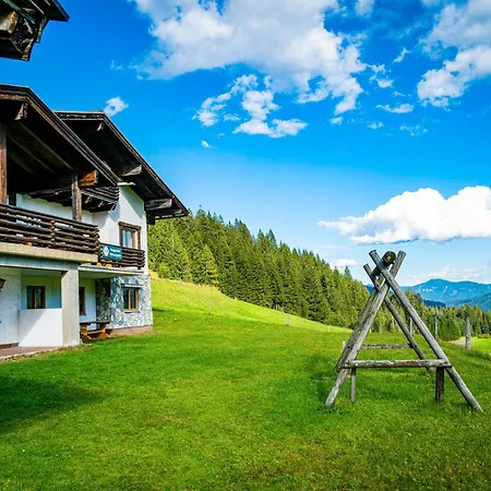Mittereggalm Hotel *