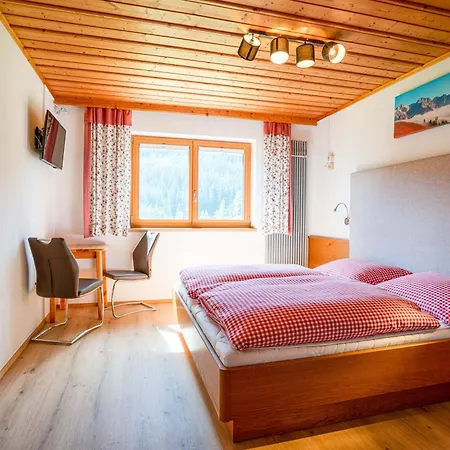 Mittereggalm Hotel