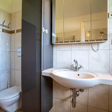 Mittereggalm מלון