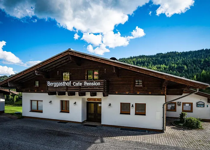 Mittereggalm Otel *